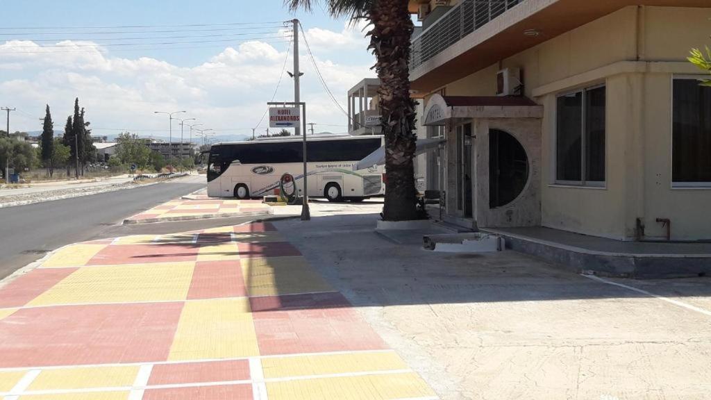 Hotel Alexandros Loutraki  Exterior photo